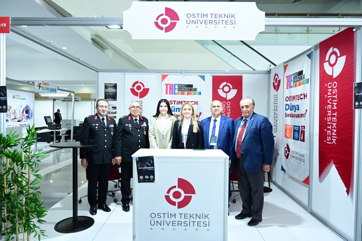 ostimosb's tweet photo. ICDDA’24 etkinliğini ikinci gününde Jandarma Genel Komutanlığı Asayiş Başkanı Tümgeneral Cengiz Yıldız da ziyaret etti. Firmaları tebrik eden Yıldız, OSTİM’le gurur duyduklarını söyledi. @jandarma @ostimsavunma @ostimteknikuniv @ostimteknopark #ostim #icdda #savunma #havacılık https://t.co/NvGs9AhCim