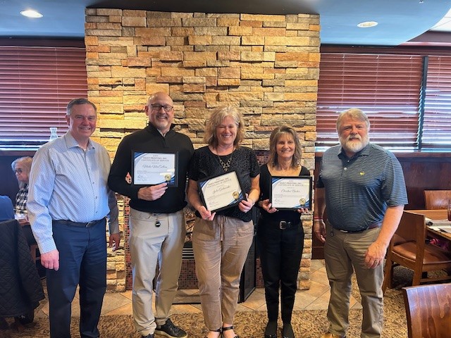 DailyPrinting's tweet photo. Let's give them their flowers 💐: Ken Rein-CFO, Mike McCallion 30 years, Julie Sicheneder 40 years, Christine Baker 30 years and Tom Moe CEO. Not pictured J Brinkman 25 years and Eric Trang 10 years. Congratulations and thank you for years of exceptional service to Daily!! 🎉 https://t.co/5LJQD5cgu9