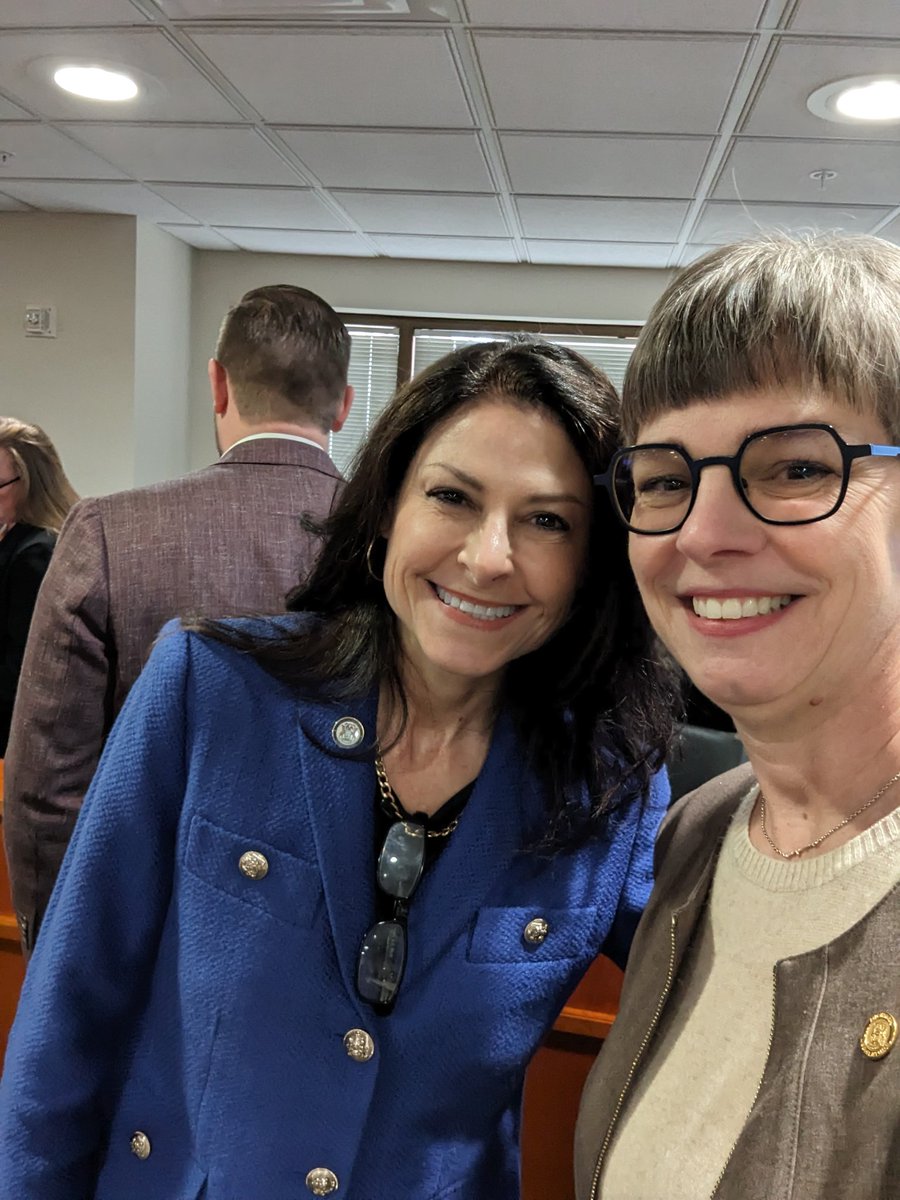 Getting ready for oversight committee (TY rep Byrnes) and initial testimony on our BRITE ACT bills. Bringing Reforms, Integrity, Transparency and Ethics to government. Thank you AG @dananessel for your work cleaning up our government. #mileg @BetsyCoffia @KaraHope74