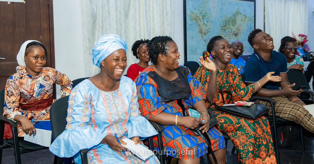 Great to meet old &new friends at our launch last week, including our ‘HC for a Day!’ I was inspired by their leadership in communities to #EndGBV and by their song: “Wi don ready-oh, wi go fet for justice, wi go tinup for justice” These women and girls are the future of 🇸🇱