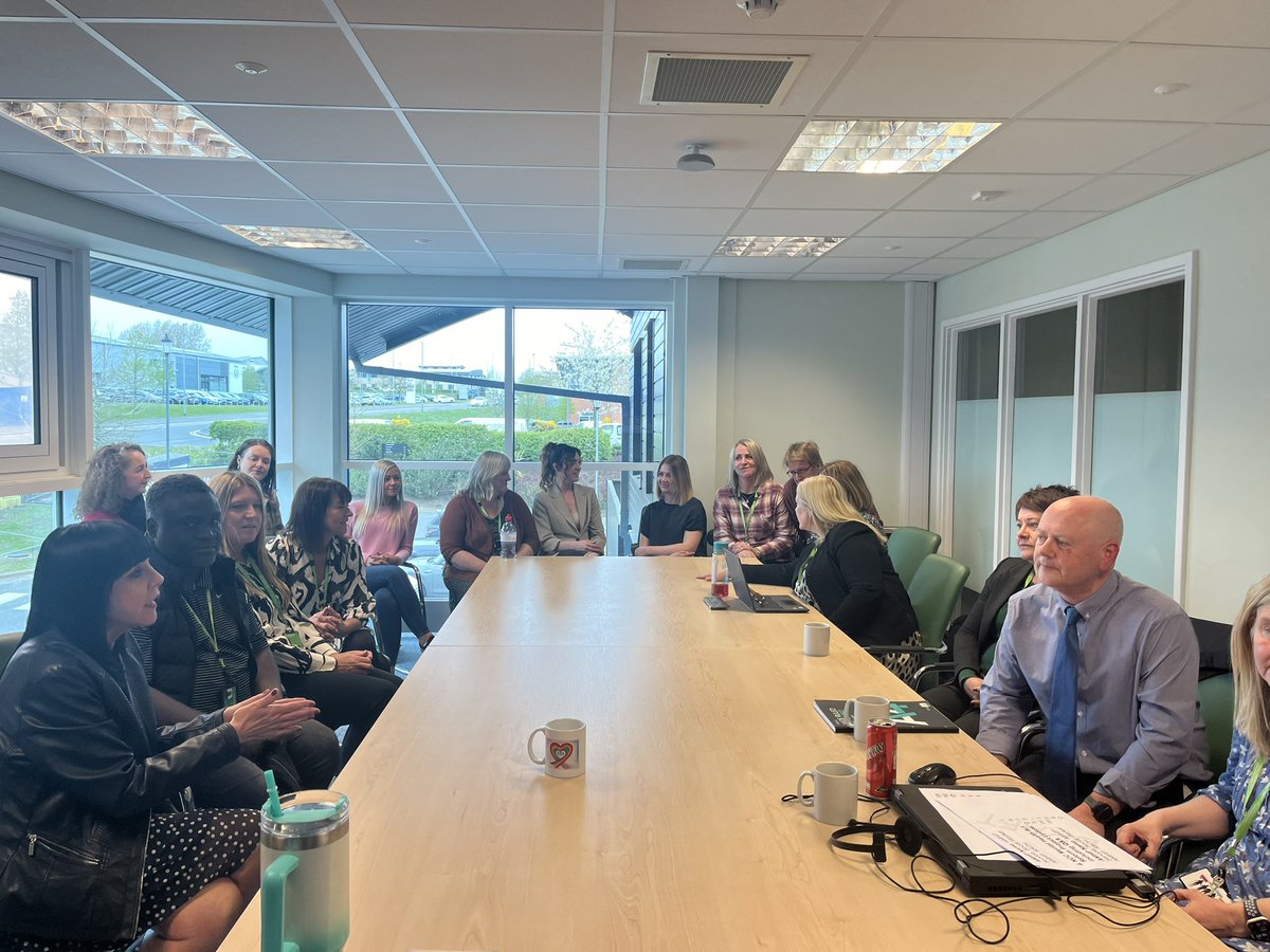Our Mental Health Social Work lead @jaymand1 had the afternoon with @NottsCC wonderful AMHP team today. We debated how to achieve social justice for people as well as developing frameworks for professional development. Great exchange of stories of success and challenges.