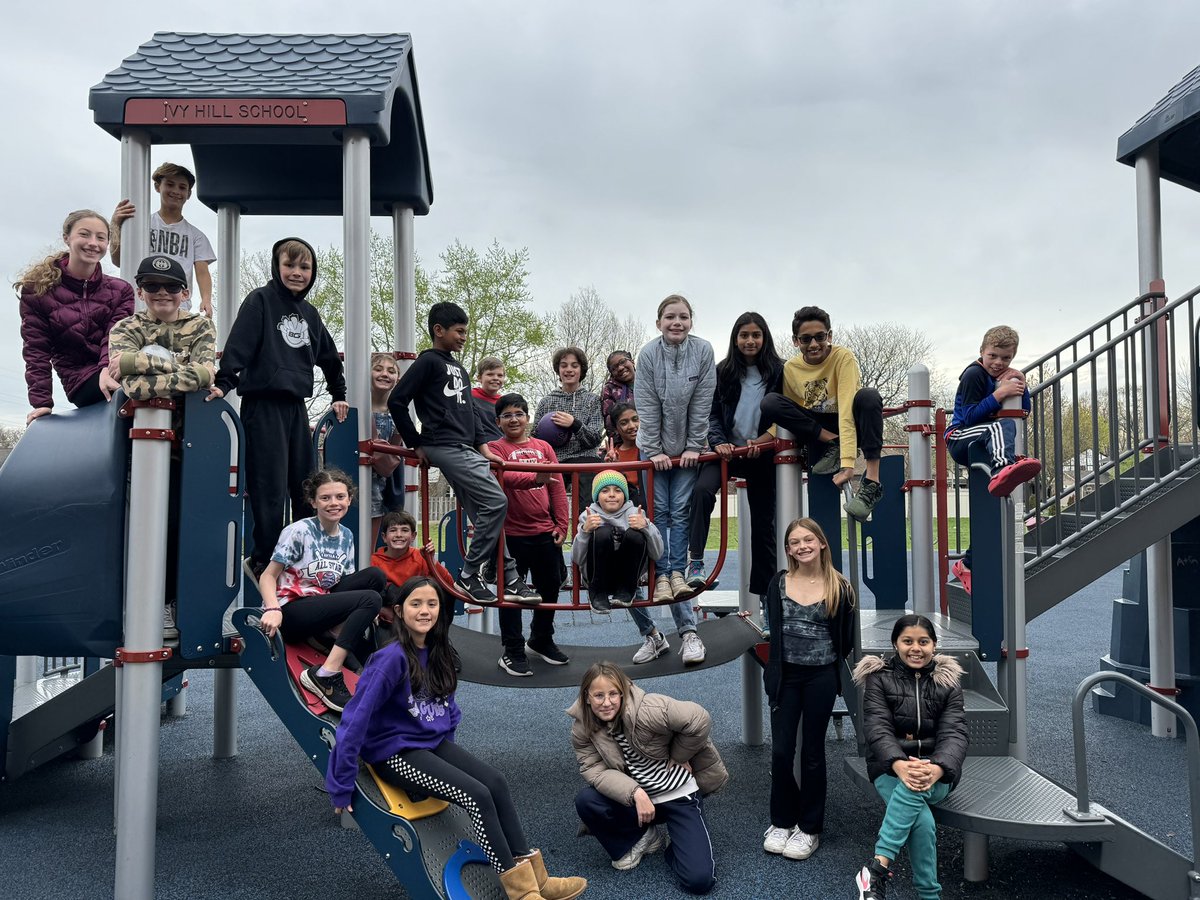 Got to start the day with some fresh air due to an earned extra recess! It was nice to get in some movement before the rain ⛈️#IvyHillLeague