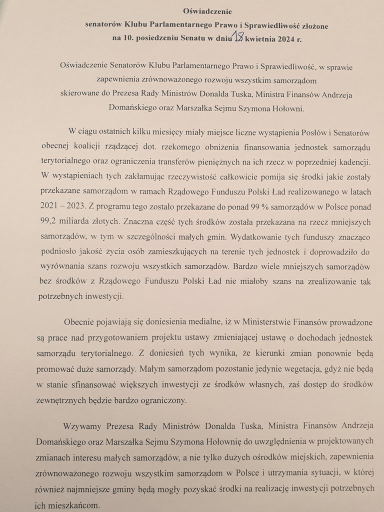 W @PolskiSenat wezwaliśmy @donaldtusk do zapewnienia zrównoważonego rozwoju wszystkim polskim samorządom, czyli utrzymania polityki @pisorgpl gwarantującej strumień środków na inwestycje w średnich i małych miastach oraz gm. wiejskich, a nie tylko w dużych ośrodkach miejskich.