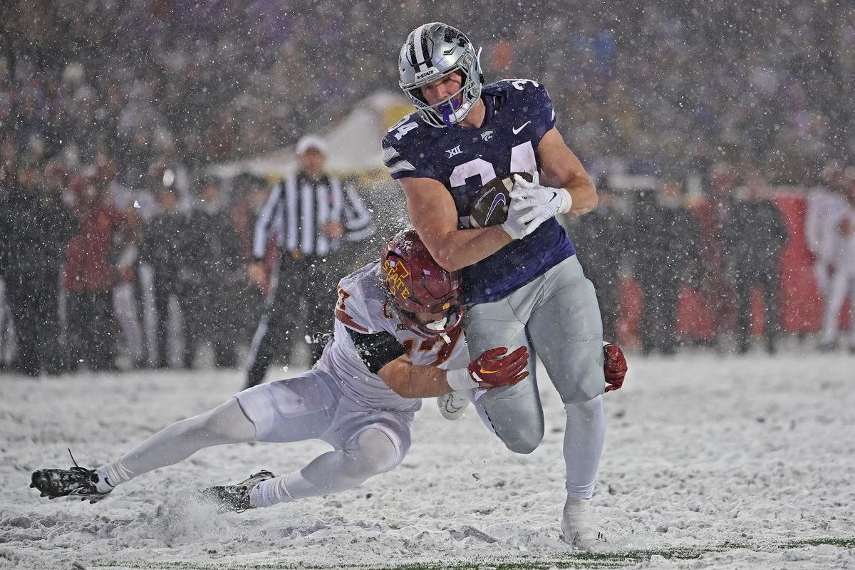 One player rising up the boards of late is Kansas State Tight End Ben Sinnott. Here are the 2nd TE off the Board odds (per BetOnline): Ben Sinnott: +160 Ja’Tavion Sanders: +175 Theo Johnson: +900 Cade Stover: +900 Jared Wiley: +1000