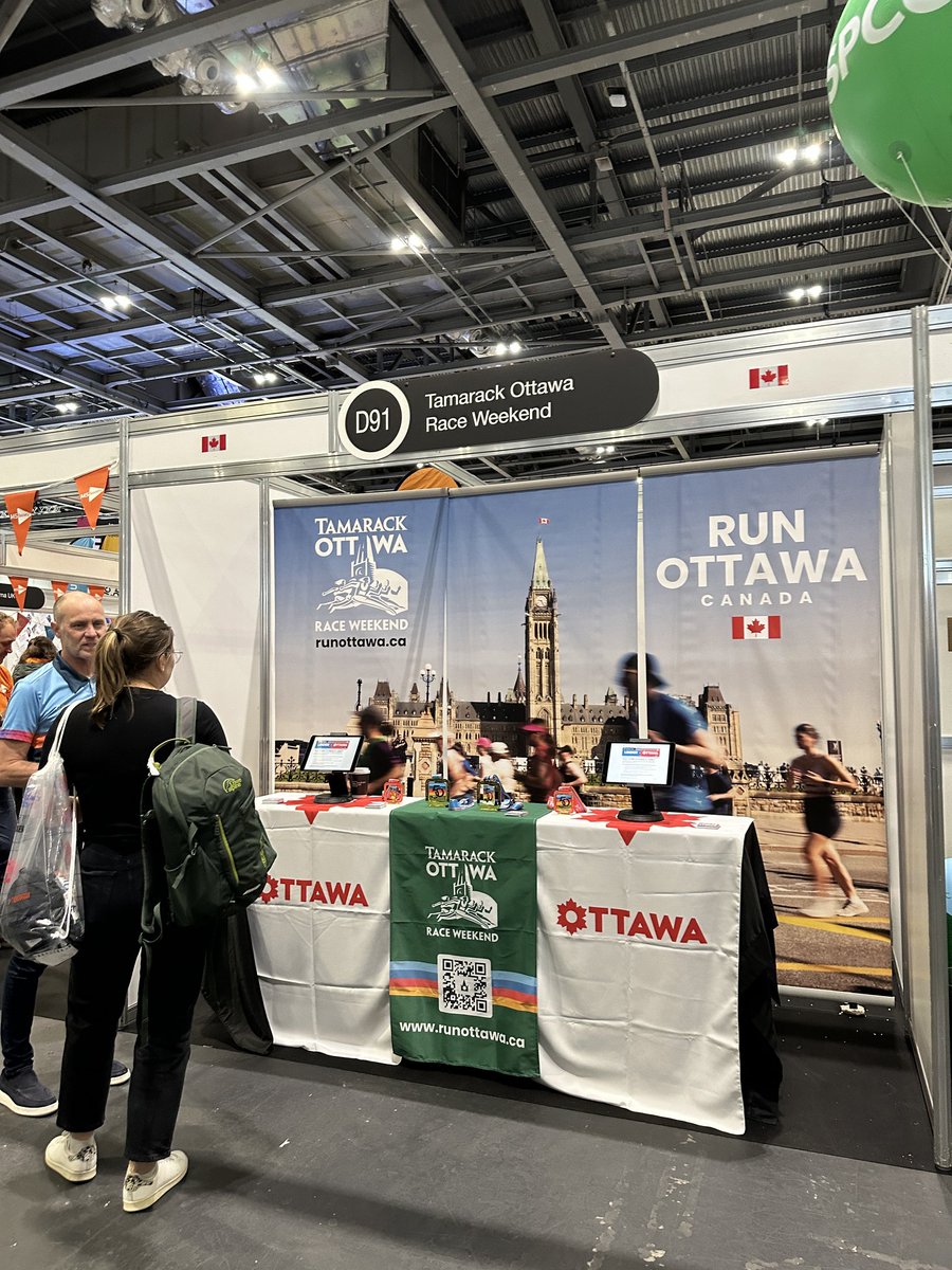 .@runottawa & @TamarackHomes Ottawa Race Weekend is at the @LondonMarathon Expo! Stop by our booth to test your capital knowledge for a chance to win 2 VIP tickets to our finish line! runottawa.ca/its-a-capital-…