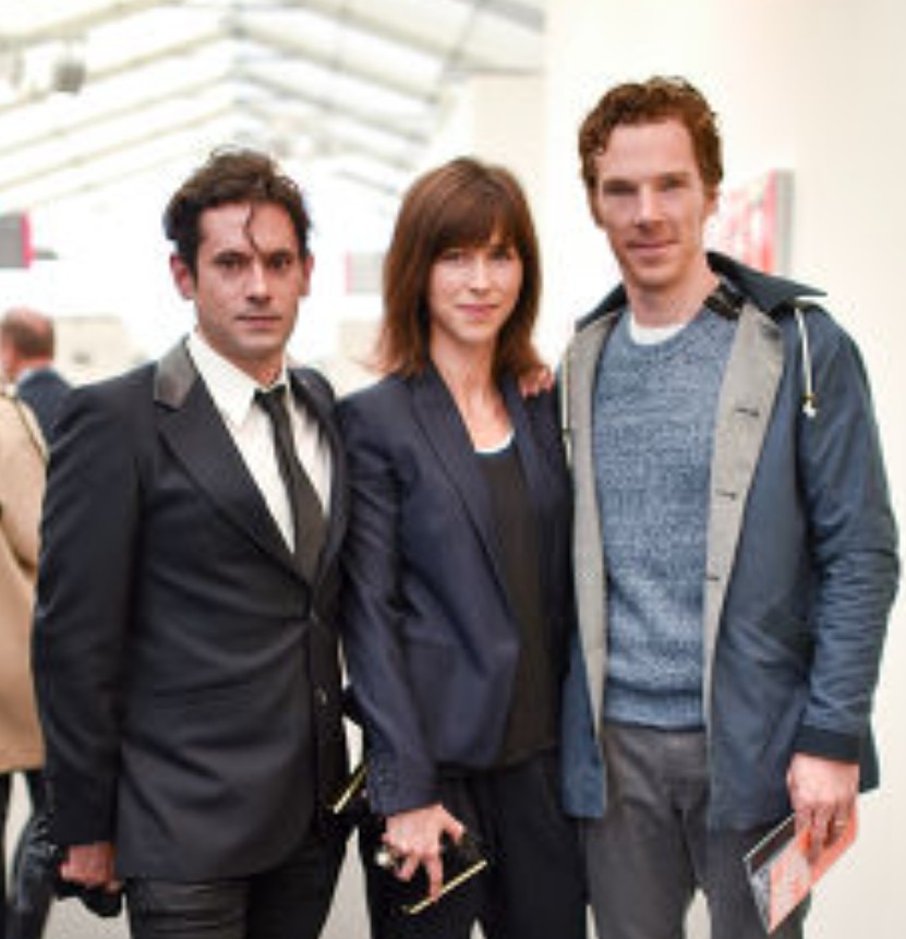 aeltrileaf's tweet photo. Talentless @CIA @GCHQ #Mossad assets like #SophieHunter are into modern art for two reasons. Narcissistic supply and #moneylaundering for their illicit activities like #sextrafficking. #NickHackworth @JW3London knows. Terrible look for #BenedictCumberbatch https://t.co/Eb4hRTWQkd https://t.co/DcYUZaa2P8