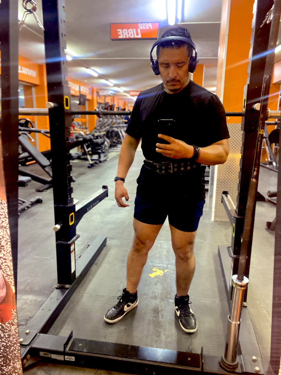 charly360fit's tweet photo. Si tu no entrenas pesado y al fallo nunca obtendrás los resultados deseados #pesadoyalfallo #legsdays #gym #gymdisciplina #gym #gymfitness #fitness #fitnessaddict #gymaddict https://t.co/7lOmqoHD6V