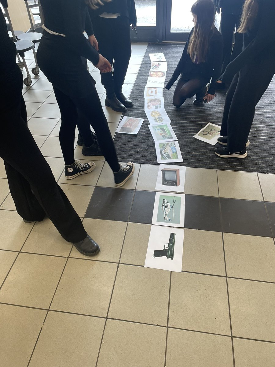 Miss Curran tweet media