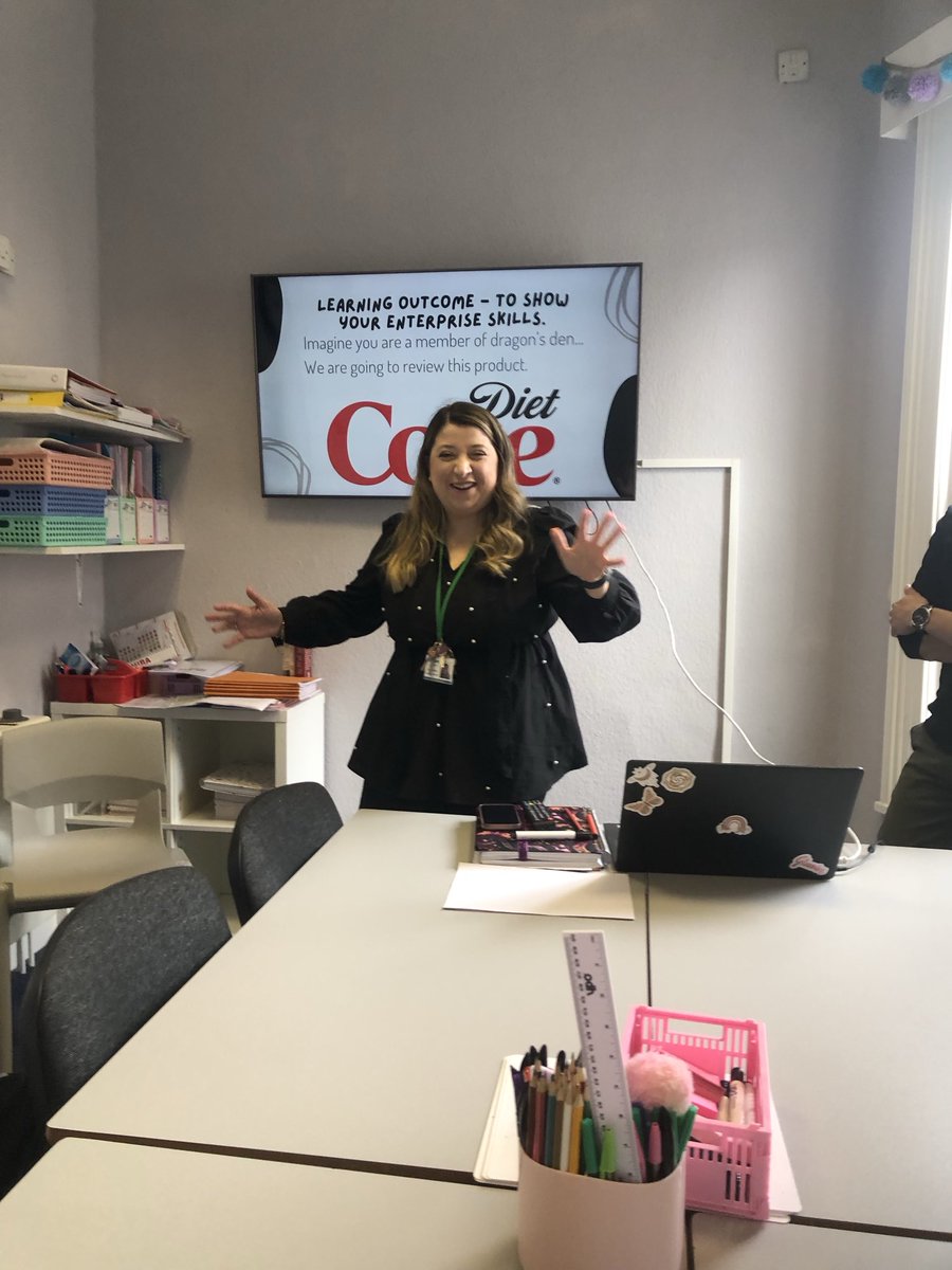 EducationStrive's tweet photo. Lots going on at #StriveforEducation with enterprise lessons, cookery masterclasses and staff ‘jazzing up’ their classroom doors! Students respond to the huge effort that staff put into all they do! If it’s clear staff care, then students respond positively ❤️ #education https://t.co/w0qm8B059H