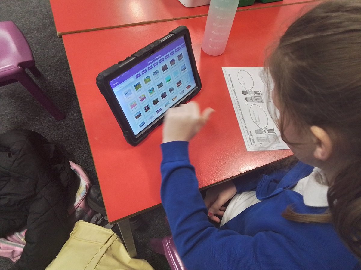 TPAYear4JB's tweet photo. We've been recreating Mrs Oye's animations in Scratch Club tonight. We love it! #TPAComputing #MrsOyeisproud @DeltaTheParks https://t.co/mv8CpxnMtL