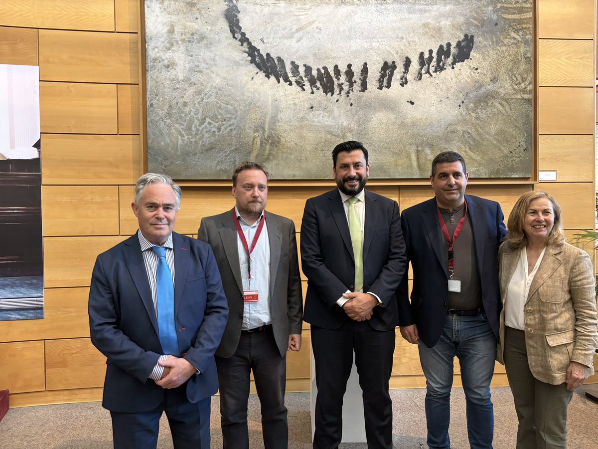 luis del olmo🌳 💐 tweet media