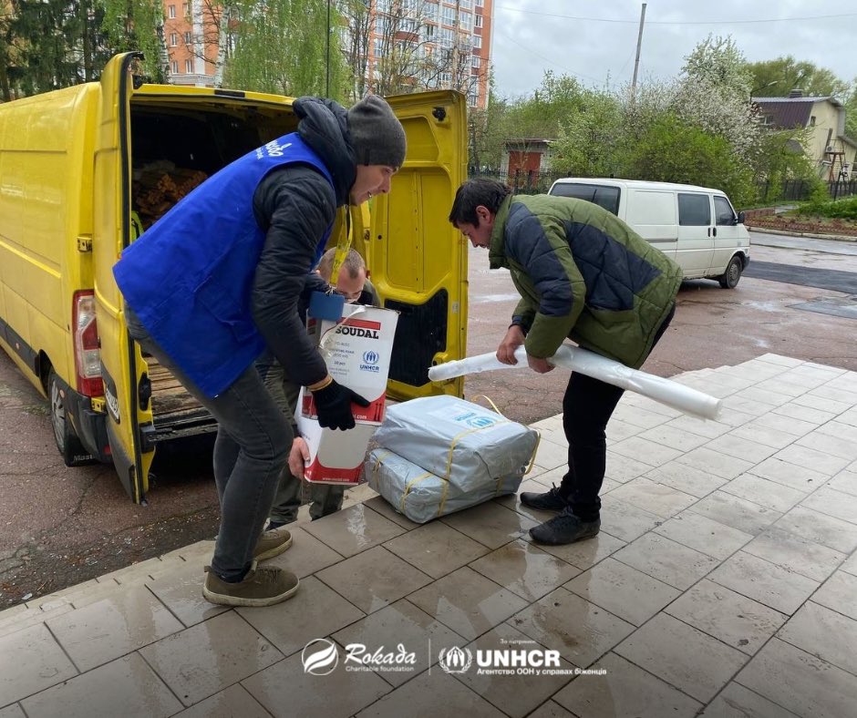 @ROKADA_CF with the financial support @UNHCRUkraine provided assistance to people affected by russian shelling Adults and children were most in need of psychological support, and our experts also distributed kits for quick home repairs🏠 #Rokada #RokadaUA