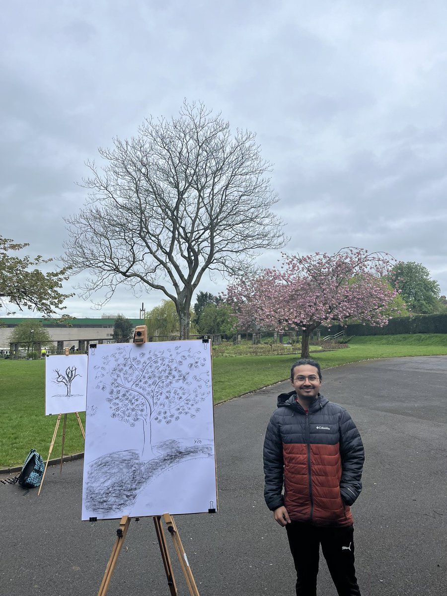 Such a fab start to #REACH24 @QUBelfast new #Arts & #Sustainability with #ConnectingWithNature #drawing workshop with Dan Shipsides 🤩 We have exciting events happening until afternoon of 20 April qub.ac.uk/about/sustaina… @michaelalcorn @QUBEngagement @HAPPatQUB @Centre_SECA