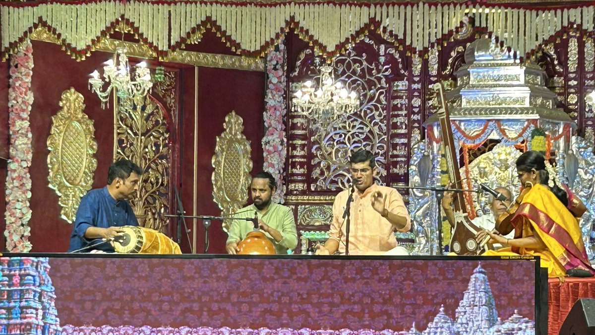 At the Fort High School Grounds Ramanavami Concert today with Vidwan @sikkilguru SIKKIL GURUCHARAN, Violin - Vidushi CHARULATHA RAMANUJAM, Mridangam - Vidwan BANGALORE V PRAVEEN, Ghatam - Vidwan GIRIDHAR UDUPA @ghatamudupa Gurucharan starts off with a rare raga - Jhankaradhvani…