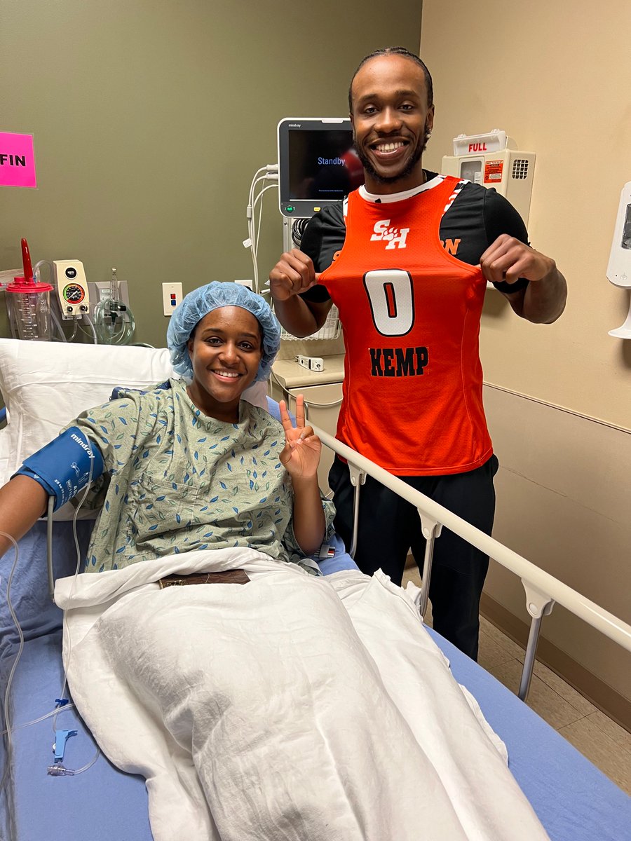 CoachBSimm0's tweet photo. Sending love and prayers to @SydKid_10 during your surgery! 
Trust God, you’ll be back better than ever 💪🏾 https://t.co/NC5XebB5Wb