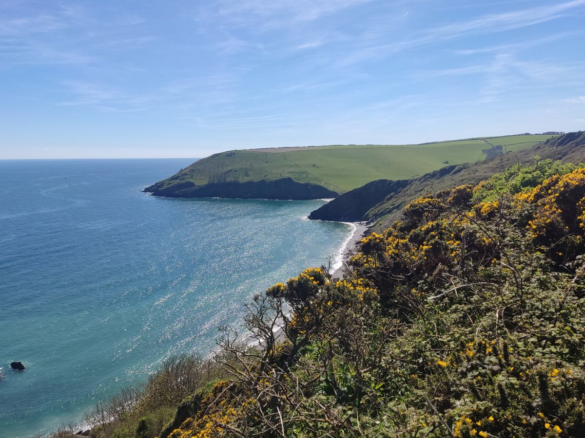 All it takes is some nice weather, a coastal walk and the soul feels 100 times better 😎💪 #walking #Spring #Sea #Nature