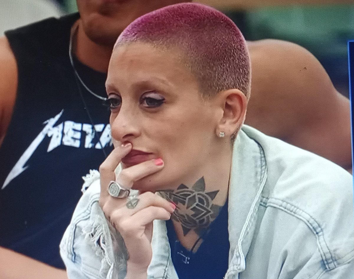 daniel_pere3's tweet photo. En uno de los spaces una sra mayor dijo algo que quiero compartir por aqui porque creo que es muy acertado, ella dijo:  

"Furia es la mujer que no nos dejaron ser"  

#GranHermano #GranFuria https://t.co/v5EWnoR5Dz