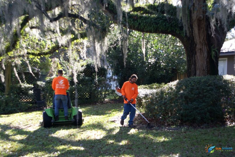 SunPowerLawn's tweet photo. "Initially, I was interested in getting a landscaping “clean up” but they are just too good to not have permanently to keep my yard looking it’s best.

Tom, the owner, is just as personable as can be and really ensures you are in great hands. https://t.co/el9T9Mbfxt