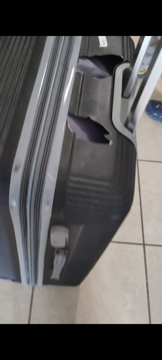 prashantgs07's tweet photo. #EtihadAirways @etihad 
I travelled from New Delhi to Israel on 08th Mar via Etihad. One of my bag was badly damaged by the airlines. I raised the claim at the airport also sent feedback to the airlines. I didn't receive any answer till now despite several reminders. https://t.co/VJVUb6IyQO