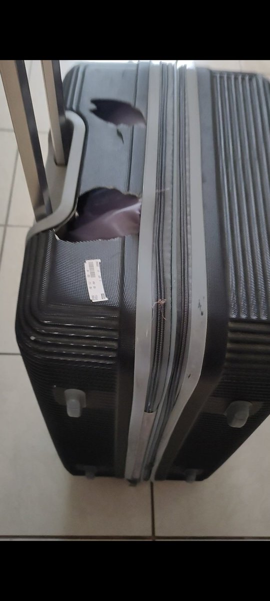 prashantgs07's tweet photo. #EtihadAirways @etihad 
I travelled from New Delhi to Israel on 08th Mar via Etihad. One of my bag was badly damaged by the airlines. I raised the claim at the airport also sent feedback to the airlines. I didn't receive any answer till now despite several reminders. https://t.co/VJVUb6IyQO
