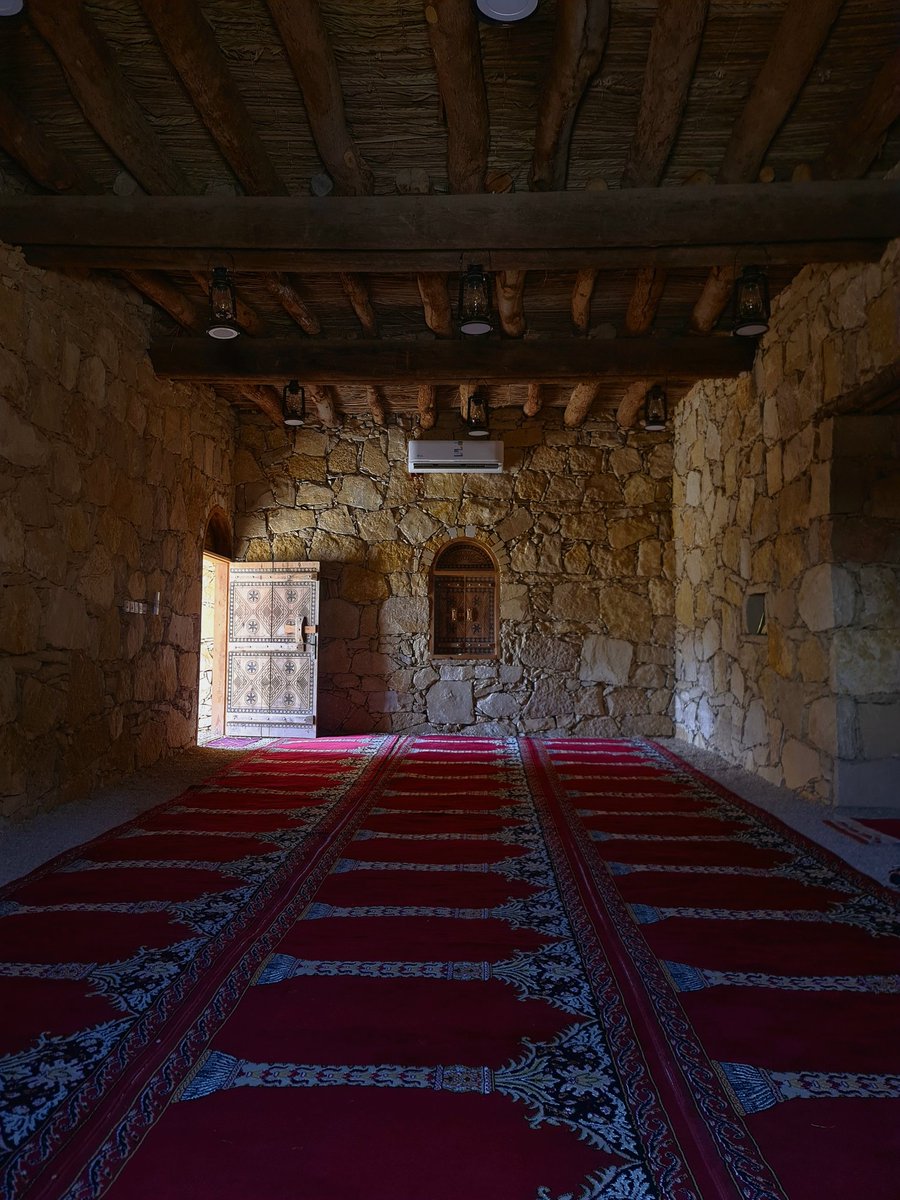 For all the noise of this world, I fell in love with the stillness and quietness of this Masjid.    ٱلْحَمْدُ لِلَّٰهِ