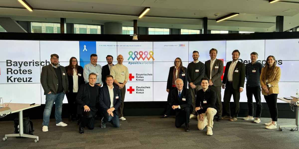 Gestern besuchten Mitarbeitende des DRK-Generalsekretariats, des @brkaktuell und des LV Niedersachsen das @IBM Watson Center. Dabei ging es um Innovationen in der Gesundheitsversorgung und die Initiative #positivarbeiten. Mehr dazu gibt es hier👉 aidshilfe.de/positivarbeiten