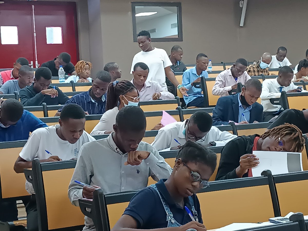 EnseaO's tweet photo. CONCOURS ISE 2024 : Après les candidats de niveau Baccalauréat, ce sont ceux de niveau #Licence qui entament la première journée de composition (Ordre Général et Mathématiques) pour la filière des #Ingénieurs #Statisticiens #Économistes, ce jeudi 18 Avril 2024.
Bonne chance !!! https://t.co/ZYzqv51IuK