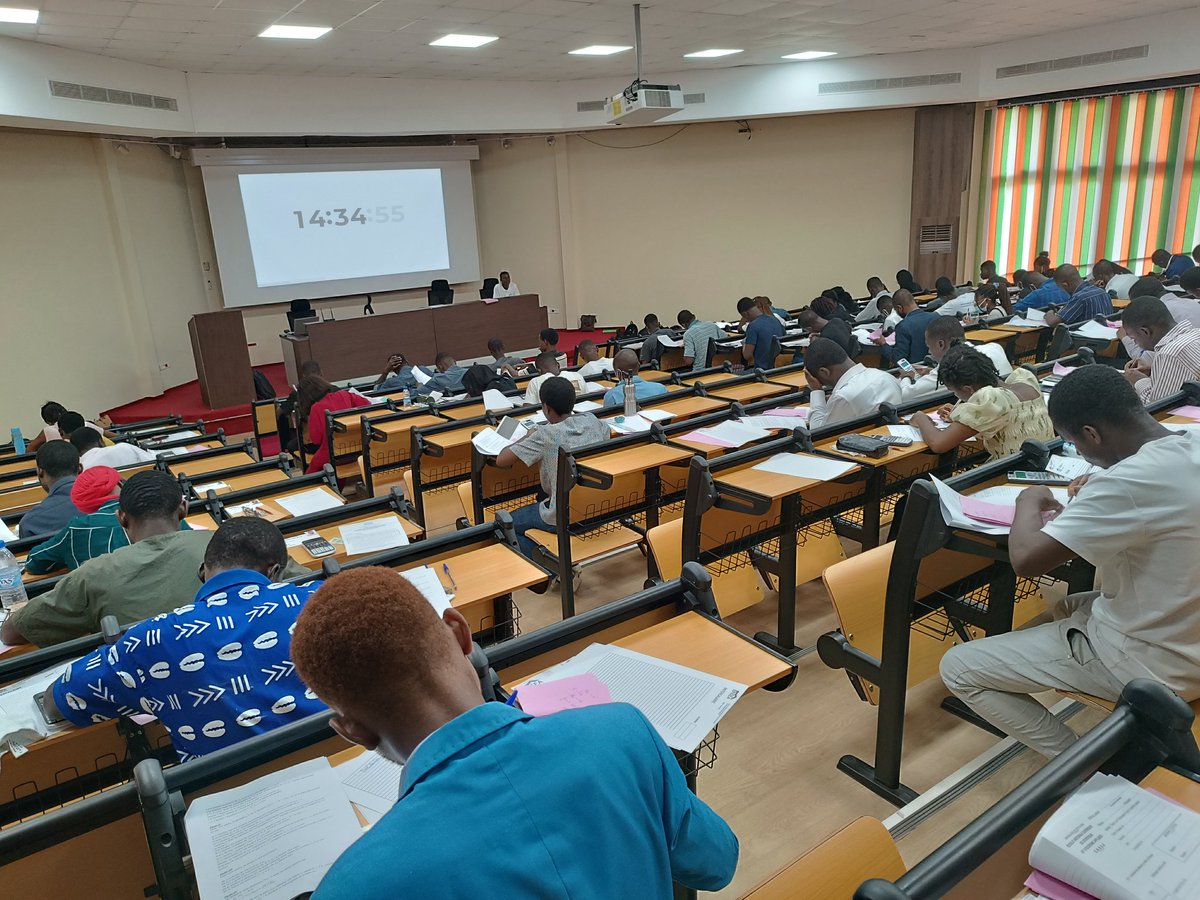 EnseaO's tweet photo. CONCOURS ISE 2024 : Après les candidats de niveau Baccalauréat, ce sont ceux de niveau #Licence qui entament la première journée de composition (Ordre Général et Mathématiques) pour la filière des #Ingénieurs #Statisticiens #Économistes, ce jeudi 18 Avril 2024.
Bonne chance !!! https://t.co/ZYzqv51IuK