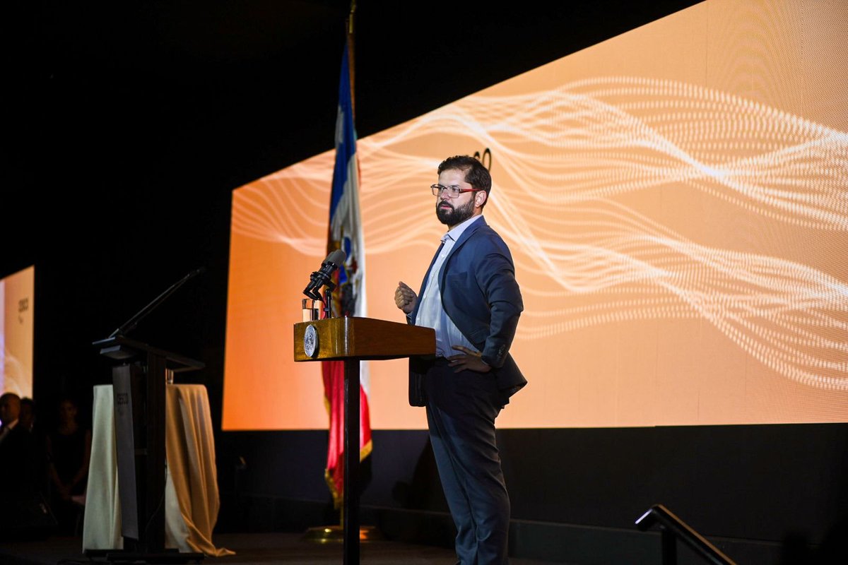 mineriachilena's tweet image. Presidente Boric en Cesco Dinner: “La minería es parte esencial de la identidad de Chile”
#CescoDinner #CescoWeek #Minería #Chile #MineríaChilena @CentroCESCO 

👉mch.cl/negocios-indus…