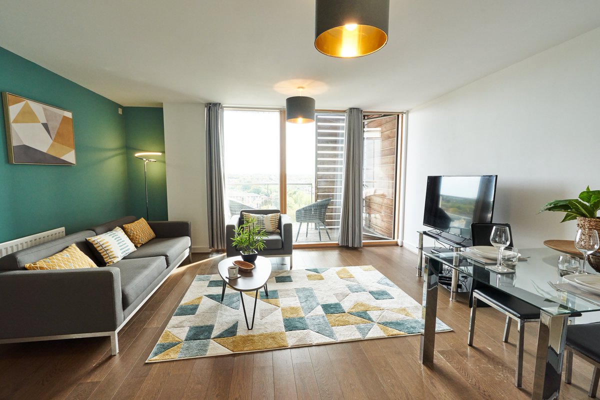 ShortStay:MK tweet media