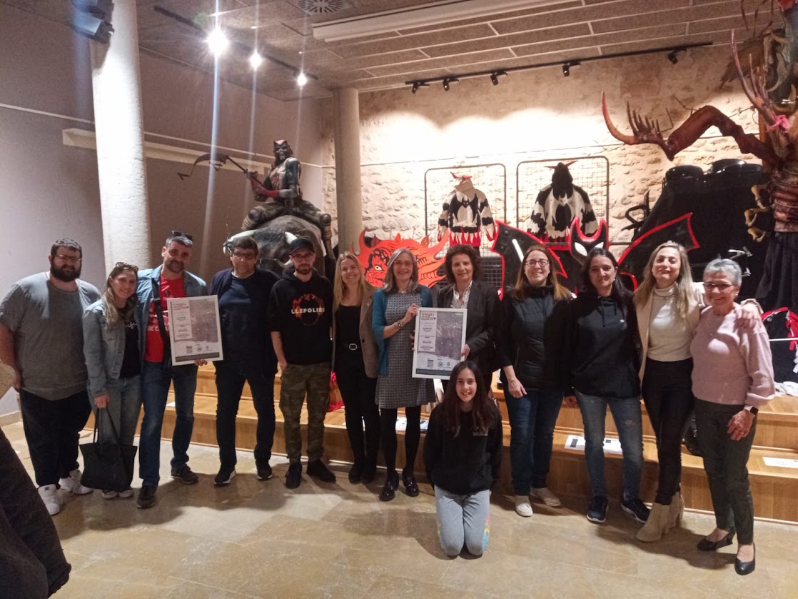 DiablesHospi's tweet photo. 📸3a EXPOSICIÓ “CREMANT EL MÓN DEL FOC”.📸
🦇El 31 de març es va tancar la 3ª edició de l’exposició “Cremant el món del foc”. Un any més els visitants van poder conèixer la nostra història.

🥁Volem agrair a la @ElsCagarrieres i a Figots Satànics per la seva participació. https://t.co/Th1AFnFrbL