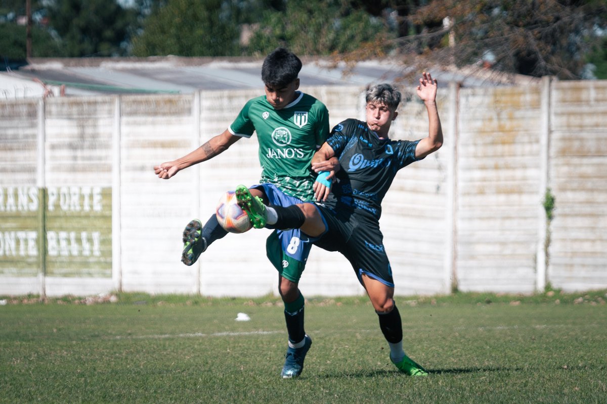qacoficial's tweet photo. @Oficial_CASM ⏱ Entretiempo

✅ Quilmes derrota a San Miguel por 2 a 0.

⚽ Mazzurco y Di Marco https://t.co/3TWuaj5Gj7