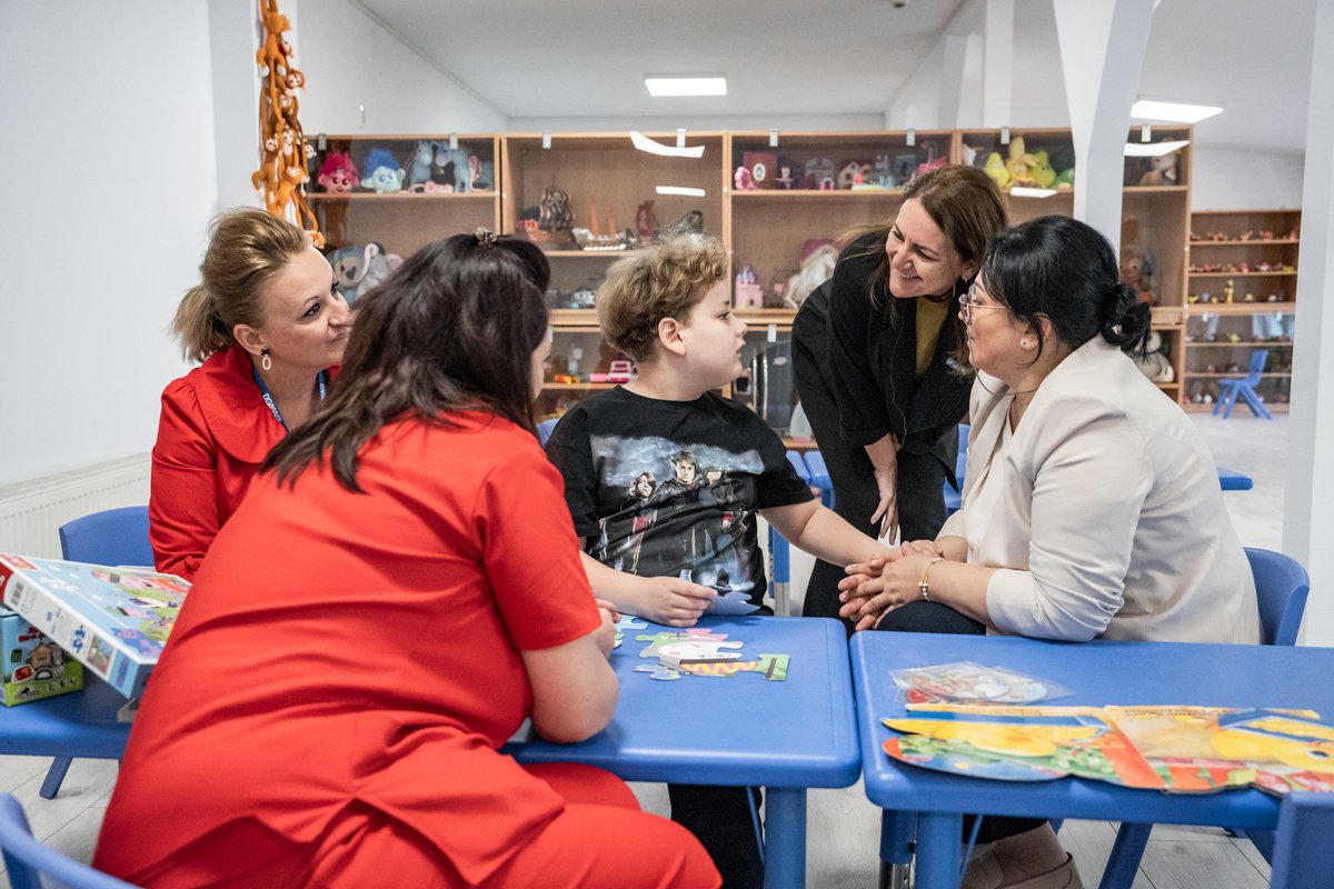 UNICEFRomania's tweet image. UNICEF and the Municipality of Bucharest inaugurated an Thursday &quot;The Magical Rainbow&quot; Respiro center, for children with disabilities and their families. Children with disabilities have the same rights as any other children.