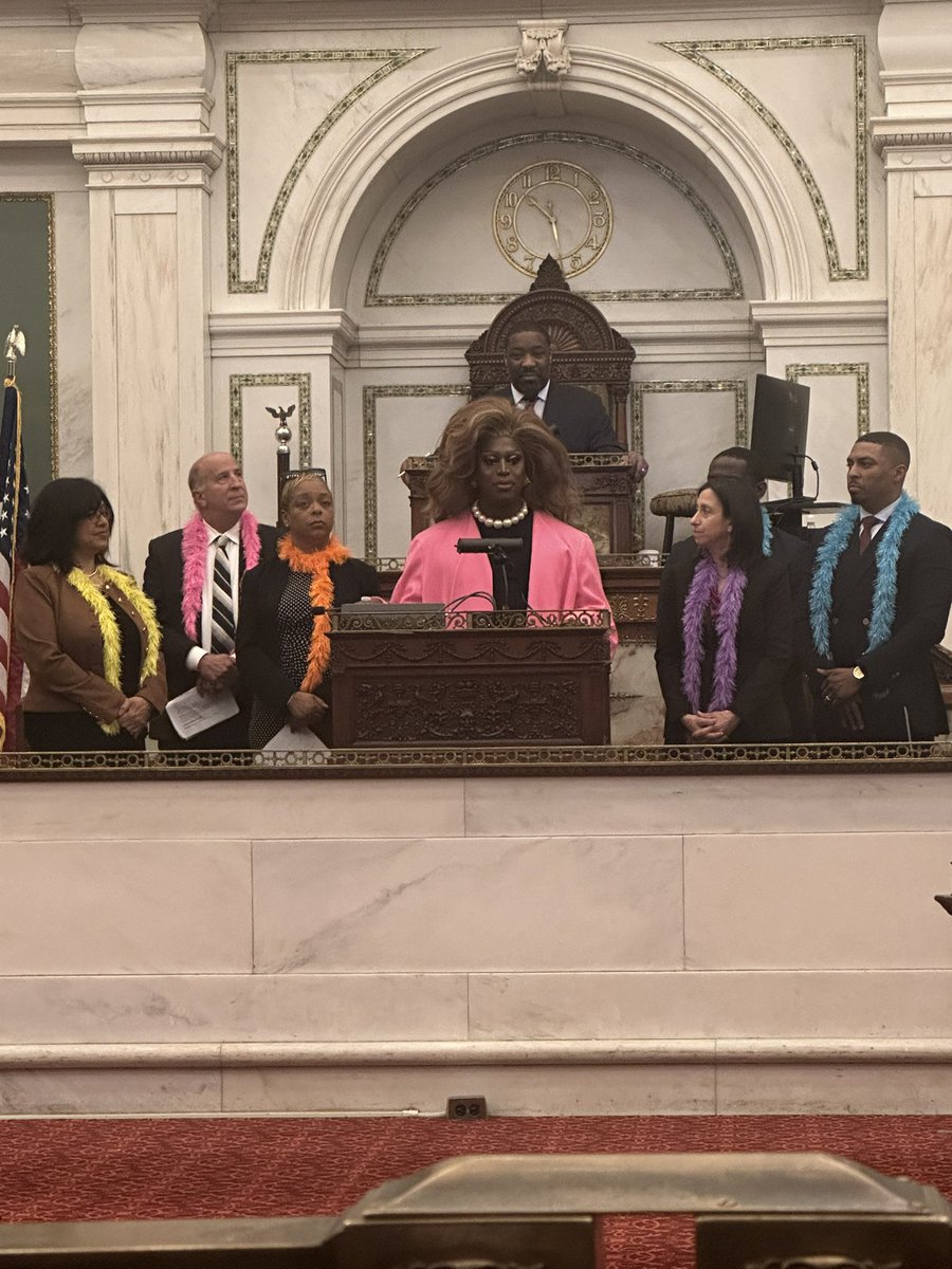 Sapphira giving her first State of the Union while being honored by the city of Philadelphia!! 💙 #TeamSapphira #DragRace