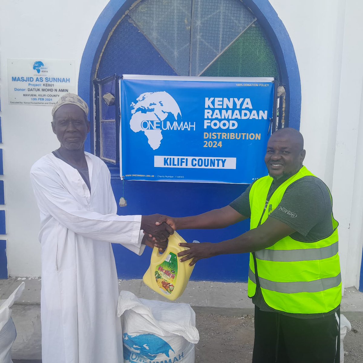 OneUmmahCharity's tweet photo. Food packages were distributed in different parts of Kenya and other countries with your donations this Ramadan.

➤ https://t.co/0uEviGv5Te

𝟏𝟎𝟎% 𝐃𝐨𝐧𝐚𝐭𝐢𝐨𝐧 𝐏𝐨𝐥𝐢𝐜𝐲
#food #hotmeals #foodpack #kenya #charity #oneummah https://t.co/vTS4l2uFkL