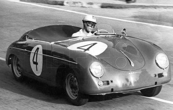 El piloto Alejandro Soler Roig se  proclamaba campeón del IV Trofeo Nuvolari de automovilismo en el circuito de Montjuic, #TalDiaComoHoy de 1959. #EFEfototeca