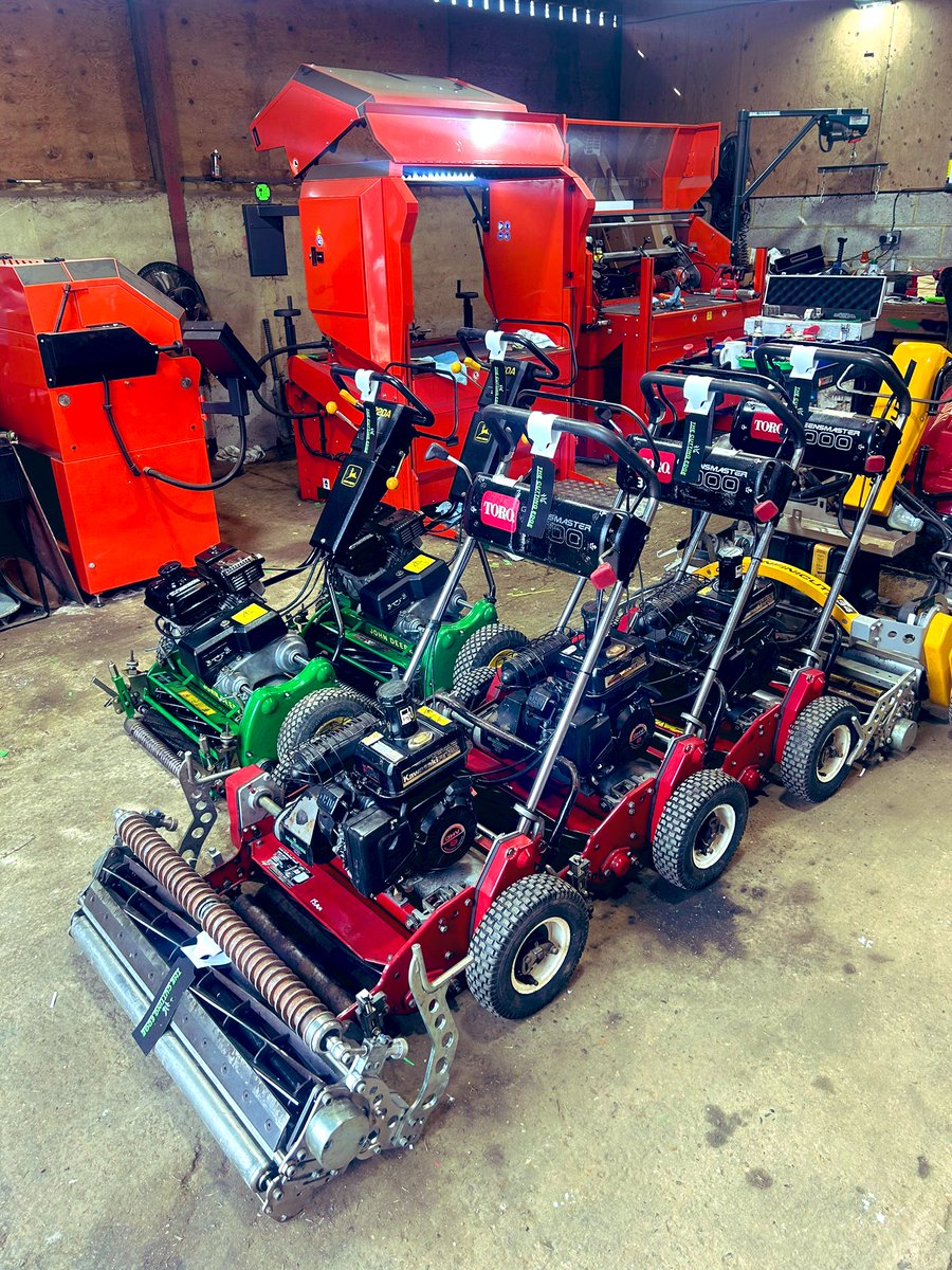 CuttingEdge2005's tweet photo. A few pedestrian machines knocked out this week in the @BernhardCompany machines https://t.co/LOlqZu09BT