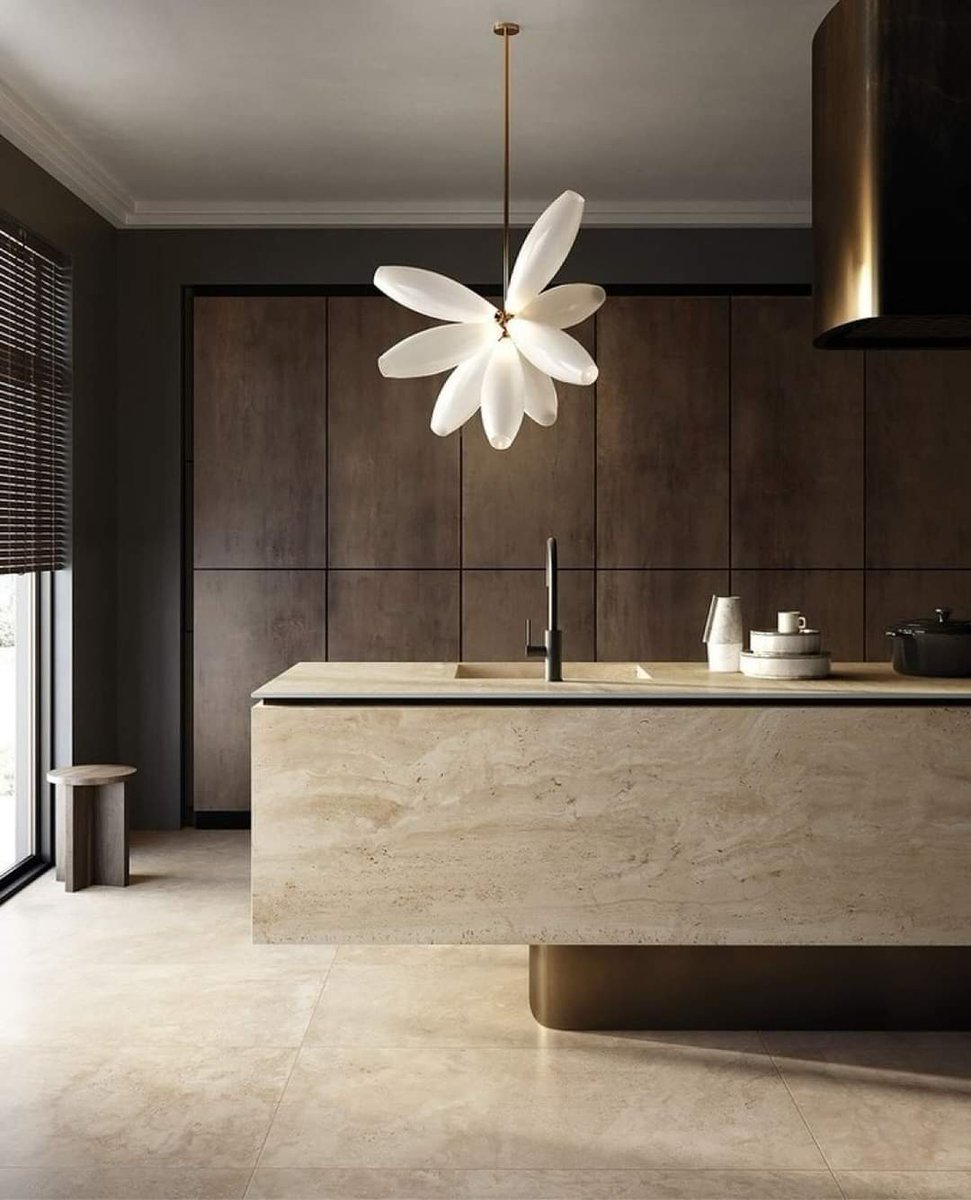 #interiordesignideas #kitchendesign #contemporaryinteriors #luxurylifestyle #lightingdesign #designinspiration