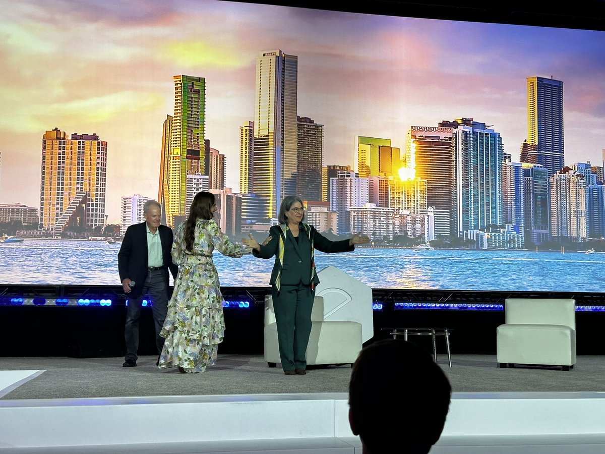 Laura I Maydón tweet media