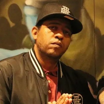 ¡El Rap está de luto! Fallece veterano rapero dominicano «Básico» por cáncer

Puedes leer: tuit.es/1UqO1

#DeÚltimoMinuto
#ElPeriódicoDeLaVerdad