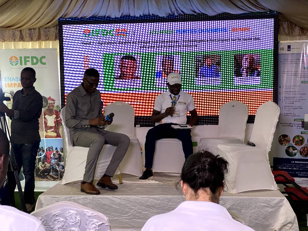 LERURAL2's tweet image. 🚨C'était le premier panel autour du thème suivant  ⤵️

 Agriculture durable en Afrique SubSaharienne : Technologie à fort impact sur la santé des sols pour une économie inclusive

#IFDC #ACMA3 #Enabel #Care #Kit #Royaumesdespaysbas #CORAF