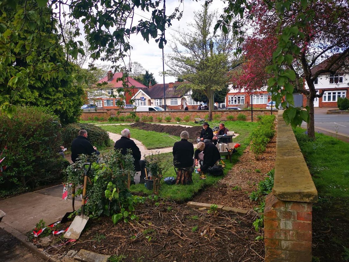 Aren’t the Derby Parks Volunteers brilliant! 💚🌻🌱

They’ve been working very hard on the Nunsfield House Community Garden project. We think the pictures speak for themselves 👏 

If you’d like to join in, visit 👇

derbyparksvolunteers.co.uk

#derbyparks #Volunteerism