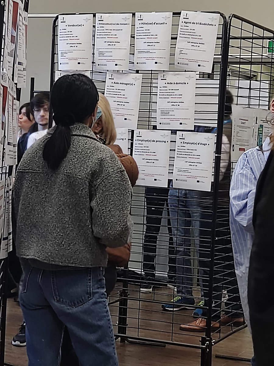 FTravail_06's tweet image. @FranceTravail présent à la journée #SPIE Service Public de l'Insertion et de l'Emploi à Cannes. 400 visiteurs accueillis par le réseau des acteurs pour l'emploi. Une offre complète : opportunités d'emploi et solutions pour une reprise d'emploi durable. @AlpesMaritimes @prefet06