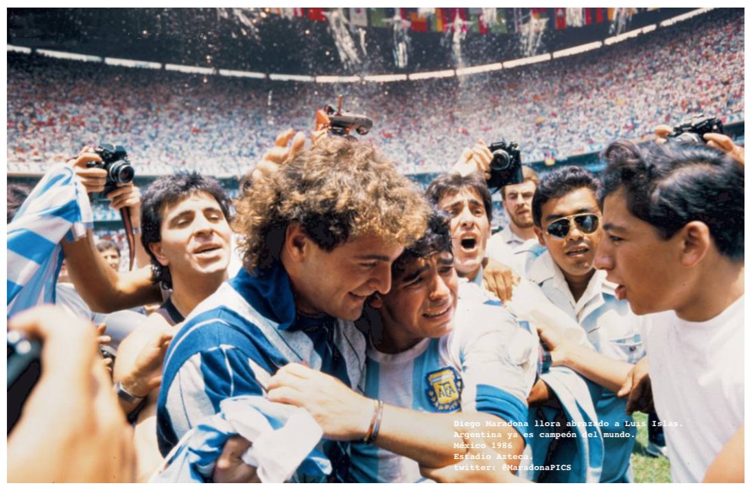 Miren este llanto emocionante foto de Diego poco vista con @islasluisok apenas terminó la final en México 86. Argentina campeón del mundo!!