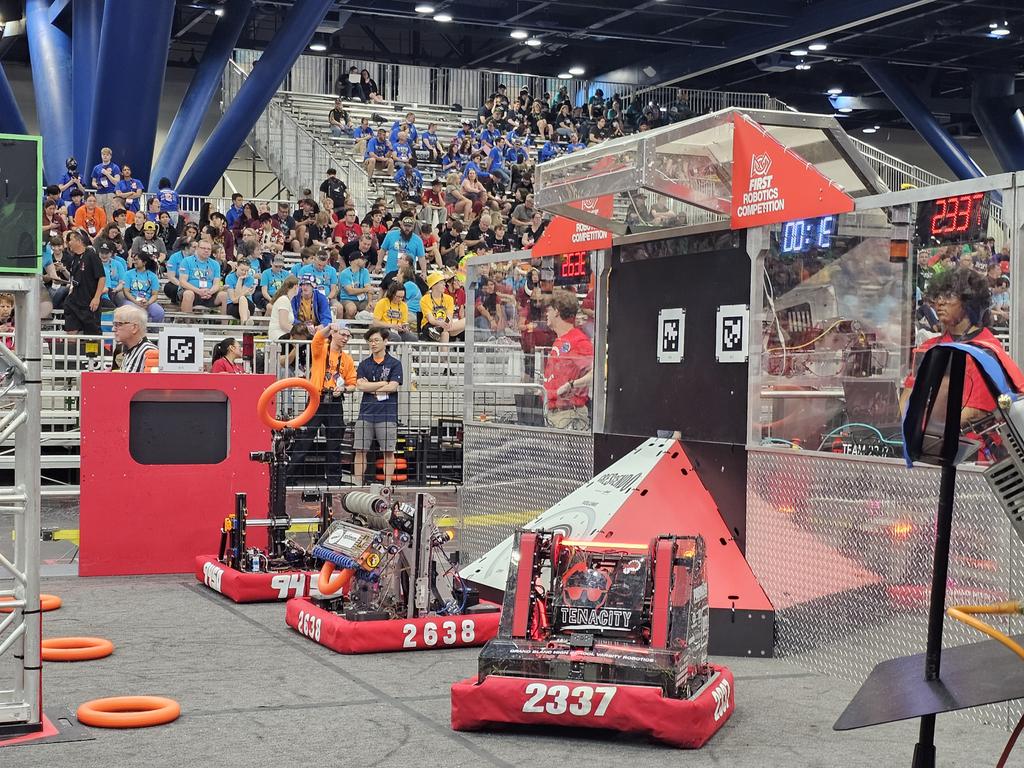 FRCTeams's tweet photo. 600 FIRST Robotics Competition teams are competing at #FIRSTChamp to become #FIRSTINSHOW for #CRESCENDO presented by @genehaasfoundation. Catch the performance of a lifetime live on Twitch: https://t.co/npOQNtkuVv
#OMGrobots https://t.co/nuMY1MzB9d