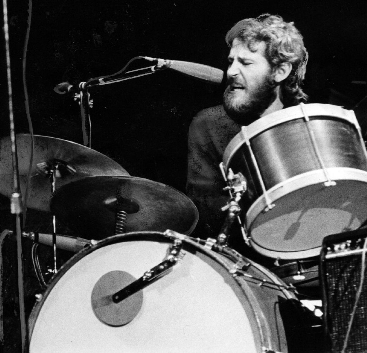 We all love musical architecture there's no doubt about that.

#LevonHelm
#RIP

#TheBand - Up On Cripple Creek
Live, The Ed Sullivan Show, 1969.
youtu.be/NKu0OTDvQ-w

The Weight
Live at The Syria Mosque, Pittsburgh, PA, 1970.
youtu.be/N79OAlMi2nI