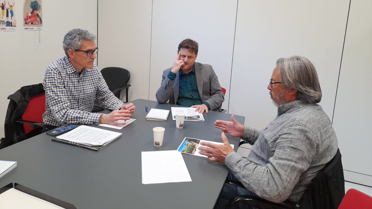 👥 @coopagrariesCAT s'ha reunit amb @EnricB_ , de @SomComuns, per presentar els 20 punts del document de propostes de les cooperatives agràries per a les eleccions al Parlament de Catalunya 2024.