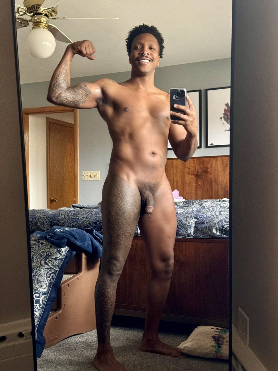 carermuell's tweet photo. @Brono_xx we’ve been told to send dick pics on behalf of your bday. Happy bday, man. https://t.co/VCtSOlsueE