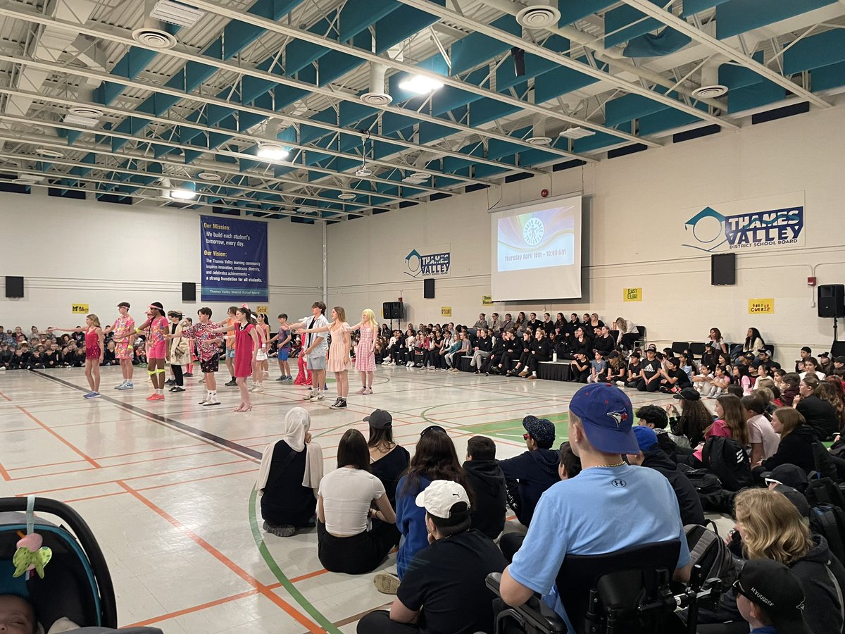 TVDSBsports's tweet photo. What a great 4 days of dance! As the 44th Dance Fest finishes today, a huge thank you to the convenors, both past and present, the graphics and IT departments, the DJ and the volunteers that made Dance Fest a success! @TVDSB https://t.co/u4tY72HgzH