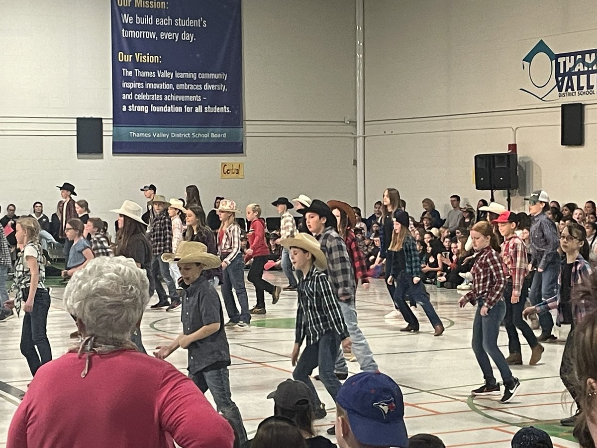 TVDSBsports's tweet photo. What a great 4 days of dance! As the 44th Dance Fest finishes today, a huge thank you to the convenors, both past and present, the graphics and IT departments, the DJ and the volunteers that made Dance Fest a success! @TVDSB https://t.co/u4tY72HgzH